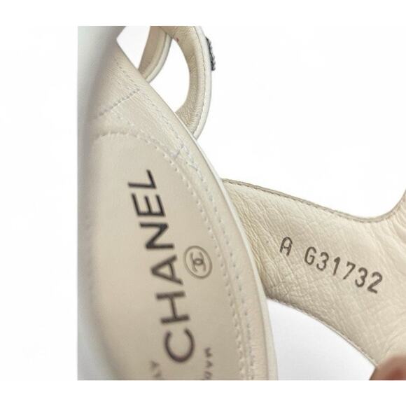 Chanel Lambskin Chain-Link Pearl Logo Sandals Size 38 US 8 - Picture 10 of 10
